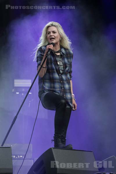 THE KILLS - 2017-08-26 - SAINT CLOUD - Domaine National - Grande Scene - Alison Nicole Mosshart